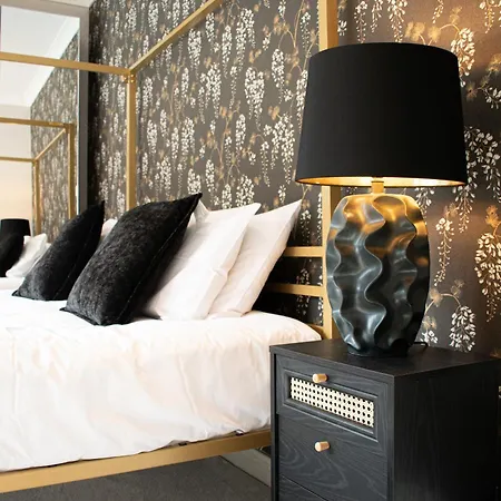 Dom wakacyjny Spacious 6 Bedroom House - Sleeps 11, Convenient Location, Perfect For Families
